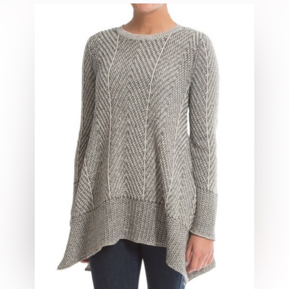 Eight Eight Eight Comfy Oversized Black and Cream Sweater Women’s Size Large
